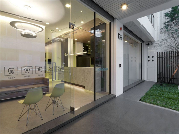 牙科診所-門(mén)面效果圖