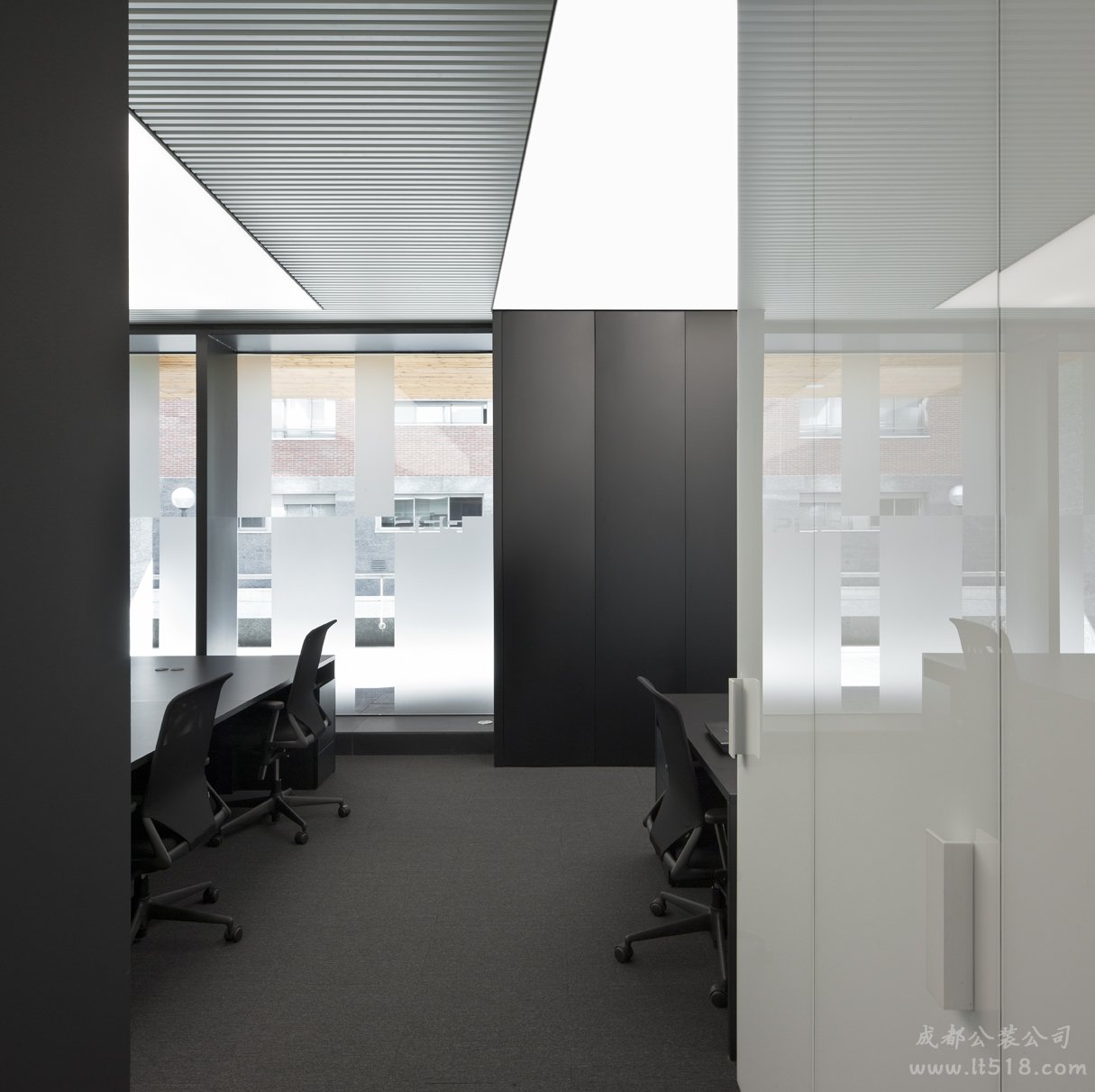 成都辦公室裝修哪家好?辦公室裝修應(yīng)該注意什么?